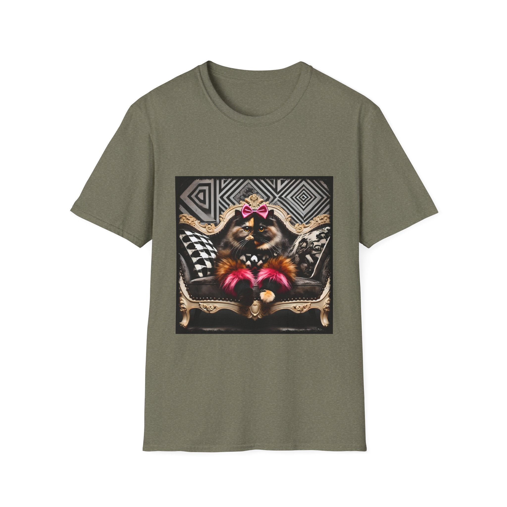 Tortoiseshell Cat Trendsetter | Unisex Cat T-Shirt